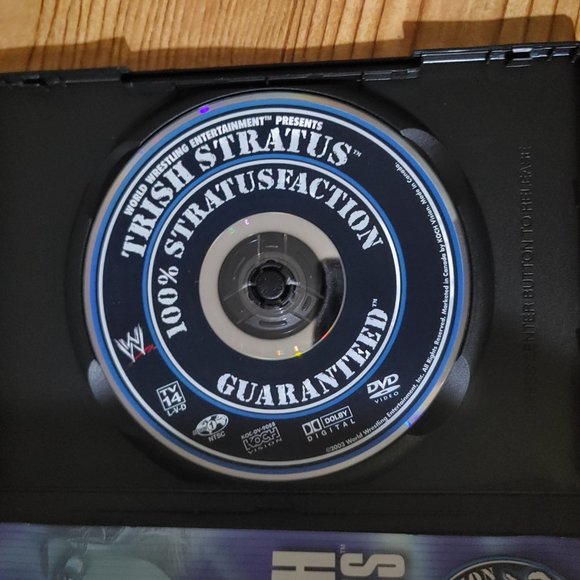 Trish Stratus 100% Stratusfaction Guaranteed DVD - Picture 3 of 5